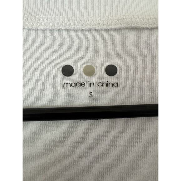 NWD Three Dots White V Neck 3/4 Sleeve T-Shirt Women’s Size Small - Picture 4 of 5